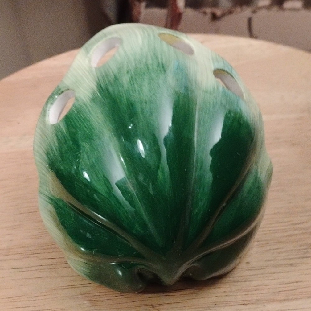 Vintage Ceramic Frog & Strawberry Toothbrush Holder - Picture 5 of 8